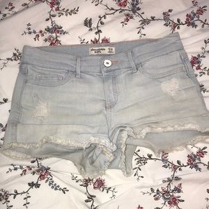 abercrombie kids light wash jean shorts